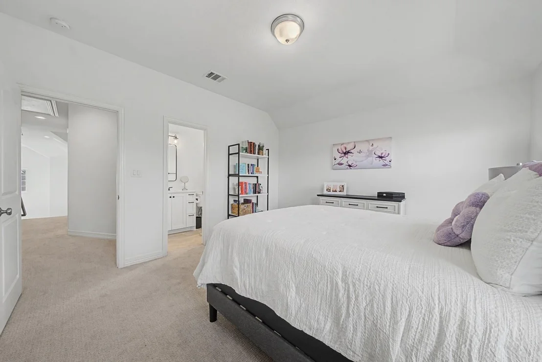 Photo of 18520 Dewitt PL