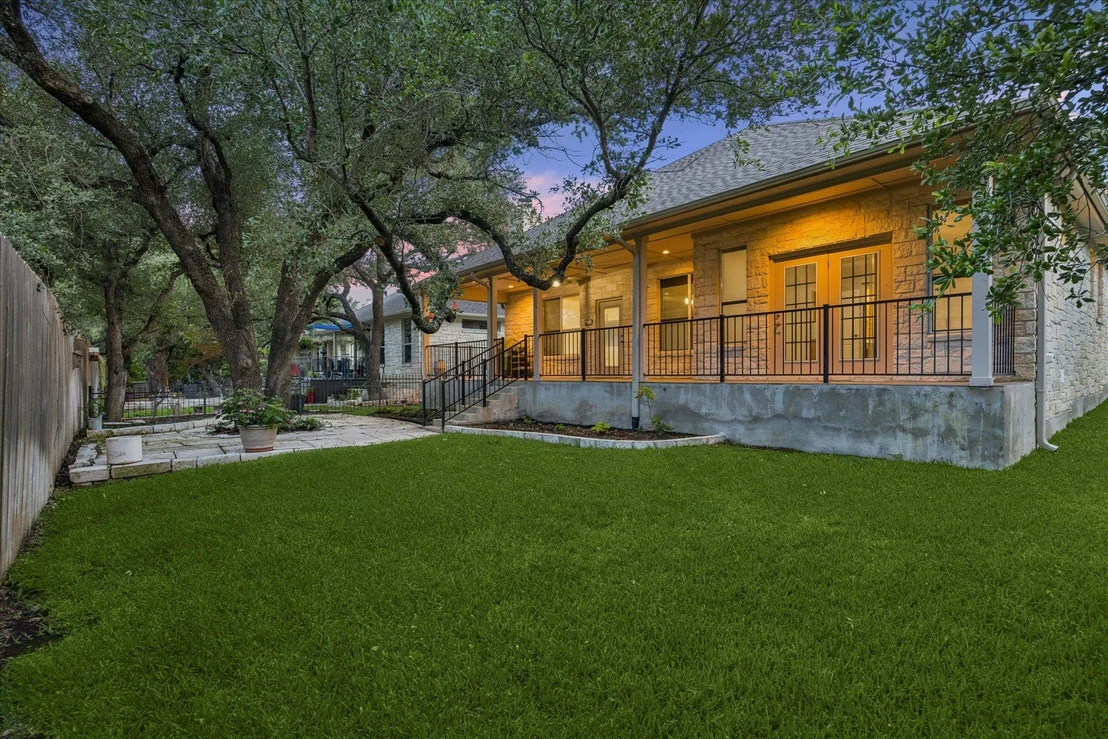 Photo of 300 Brazos DR