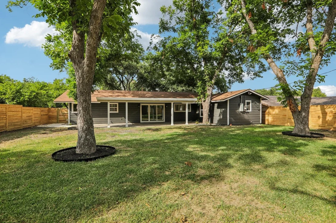 Photo of 2105 Colgate LN