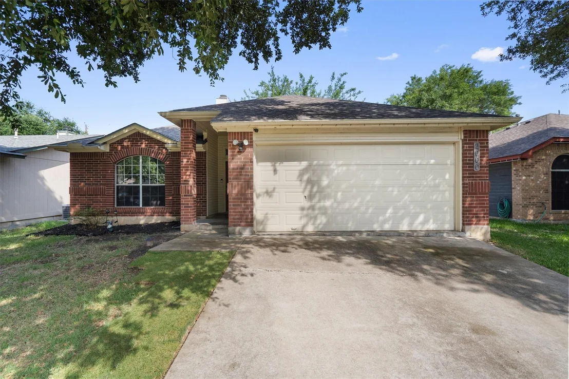 Photo of 2000 Holly Springs DR