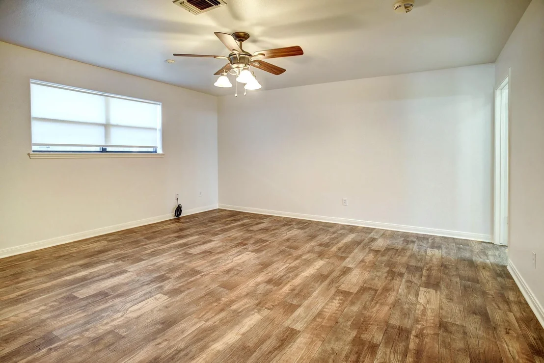 Photo of 504 Leah LN