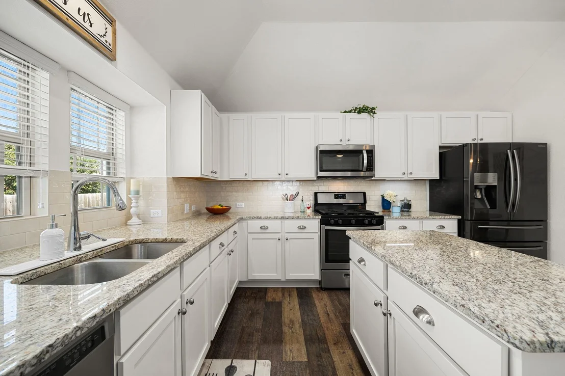 Photo of 18025 Lungo ST