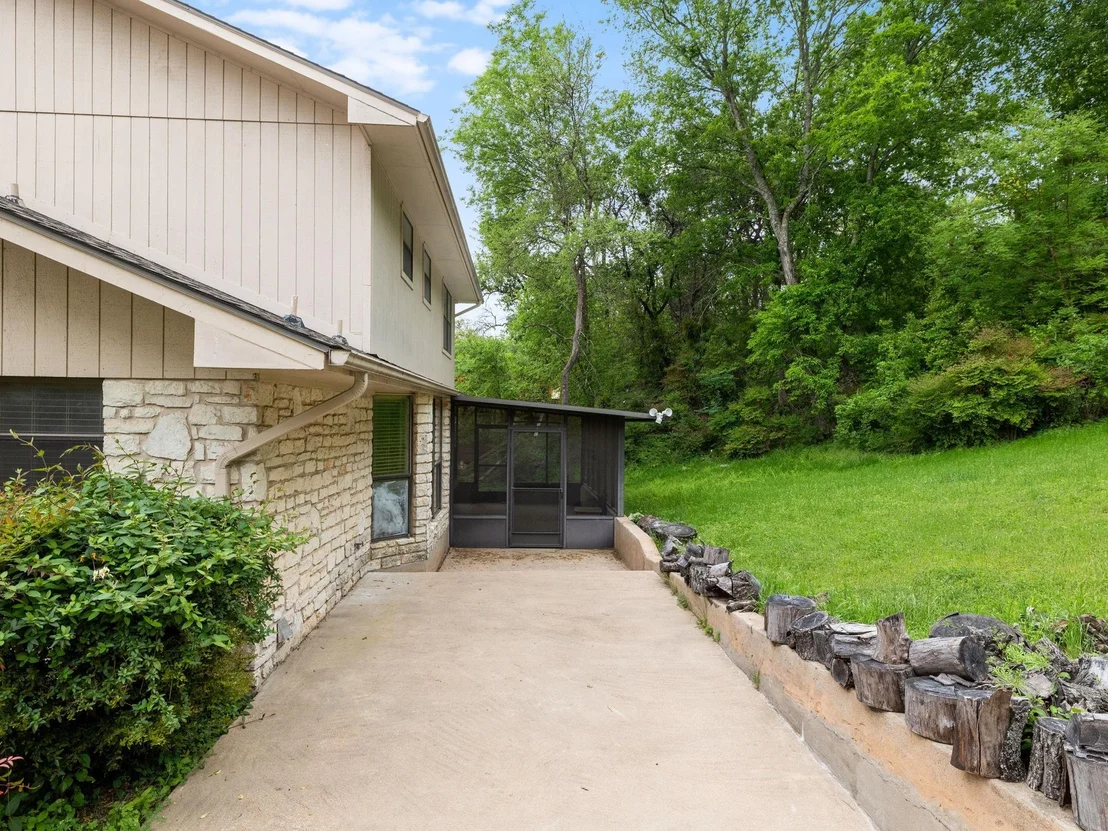 Photo of 9305 Rolling Oaks TRL