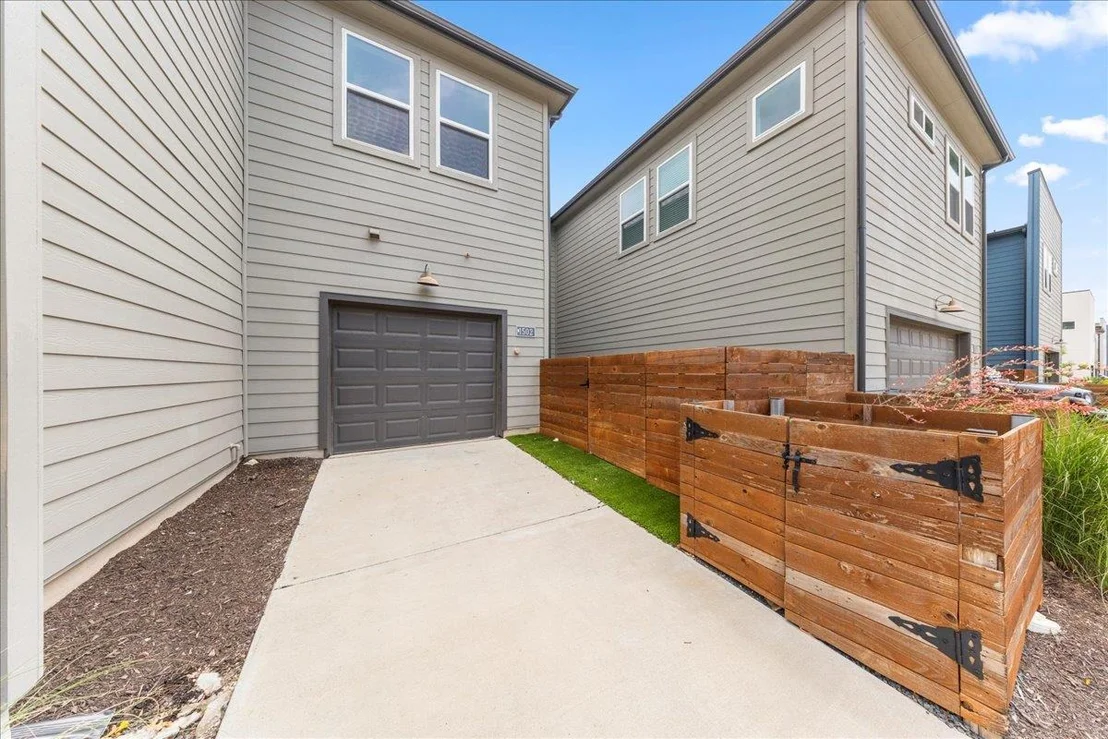 Photo of Unit 1502 at 9015 Cattle Baron PATH