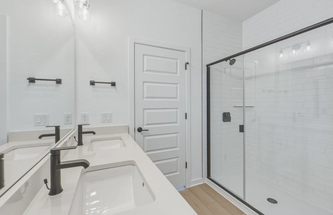 Photo of 124 Adlai Ave