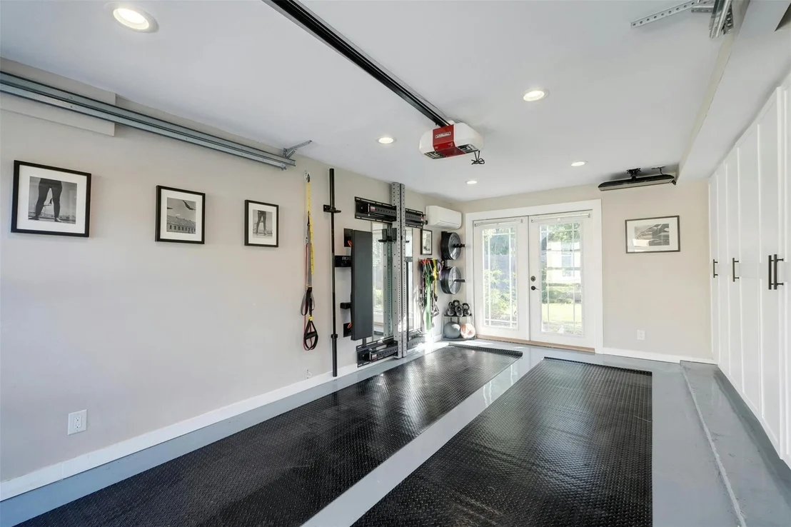 Photo of 1302 Berkshire DR