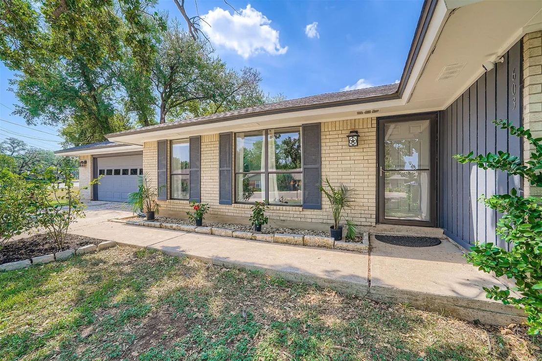 Photo of 603 Meadowbrook DR