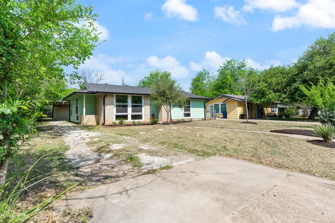 Photo of 1610 Corona DR
