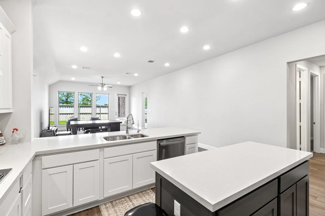 Photo of 112 Chinaberry BND