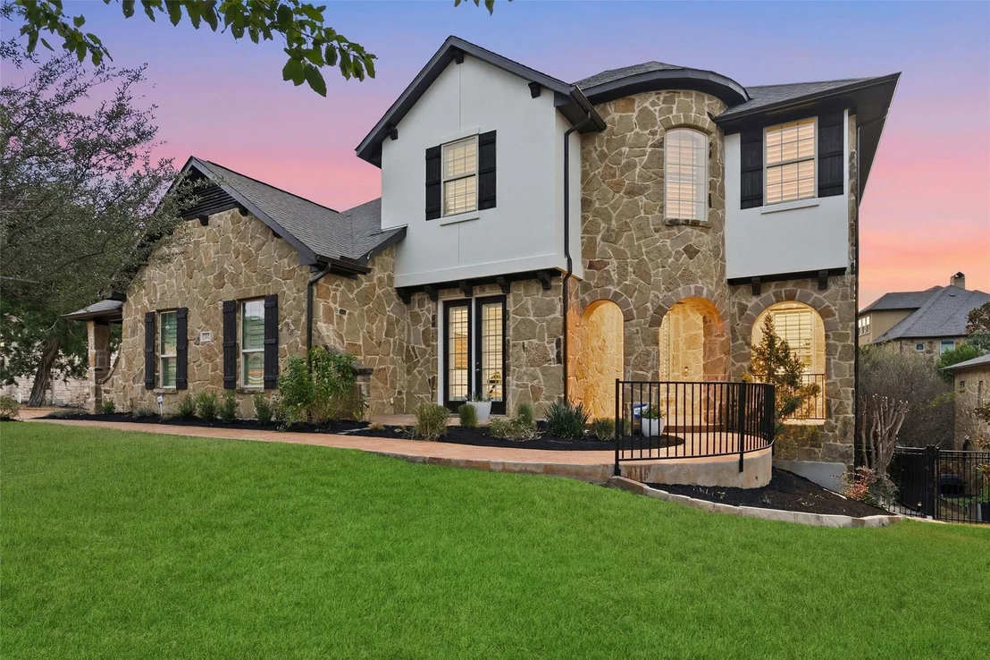 Photo of 302 Duffy LN