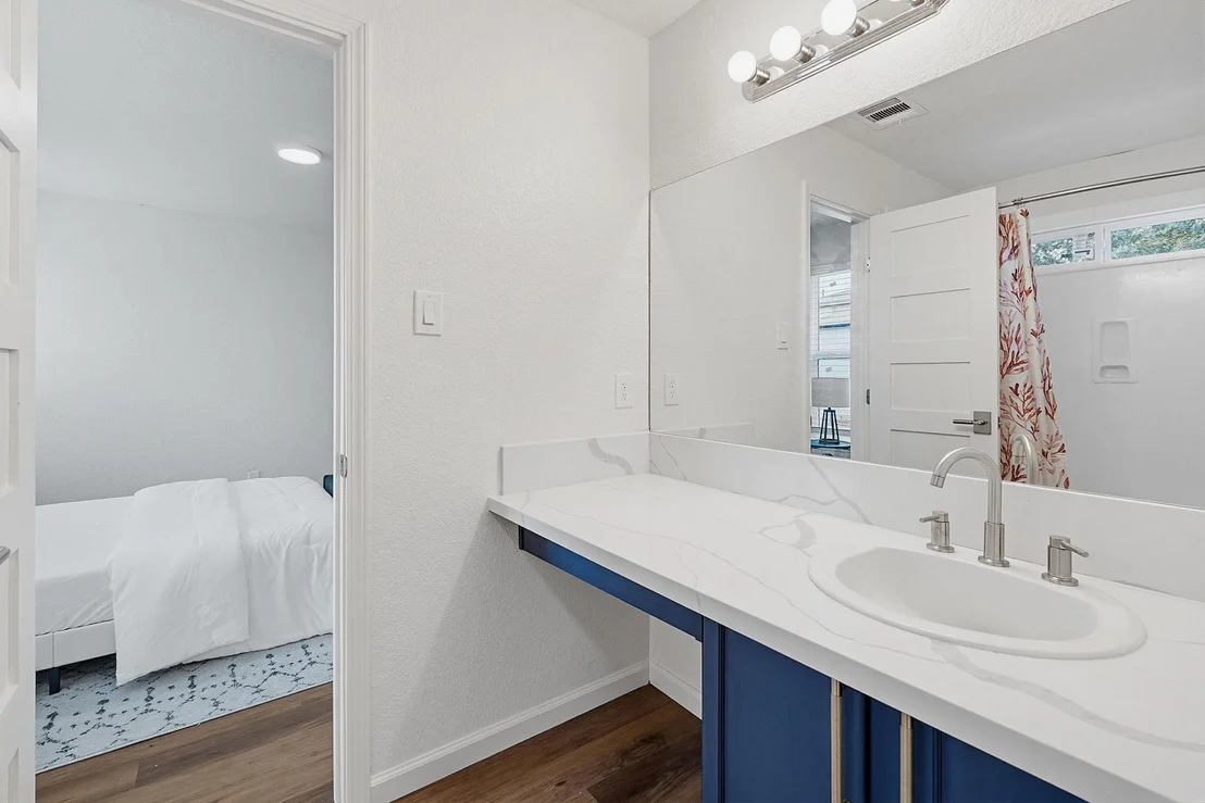 Photo of 114 Loryn DR