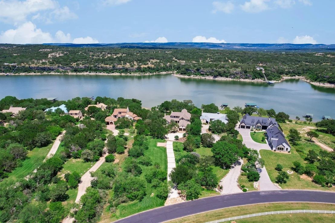Photo of 3004 Travis Lakeside DR