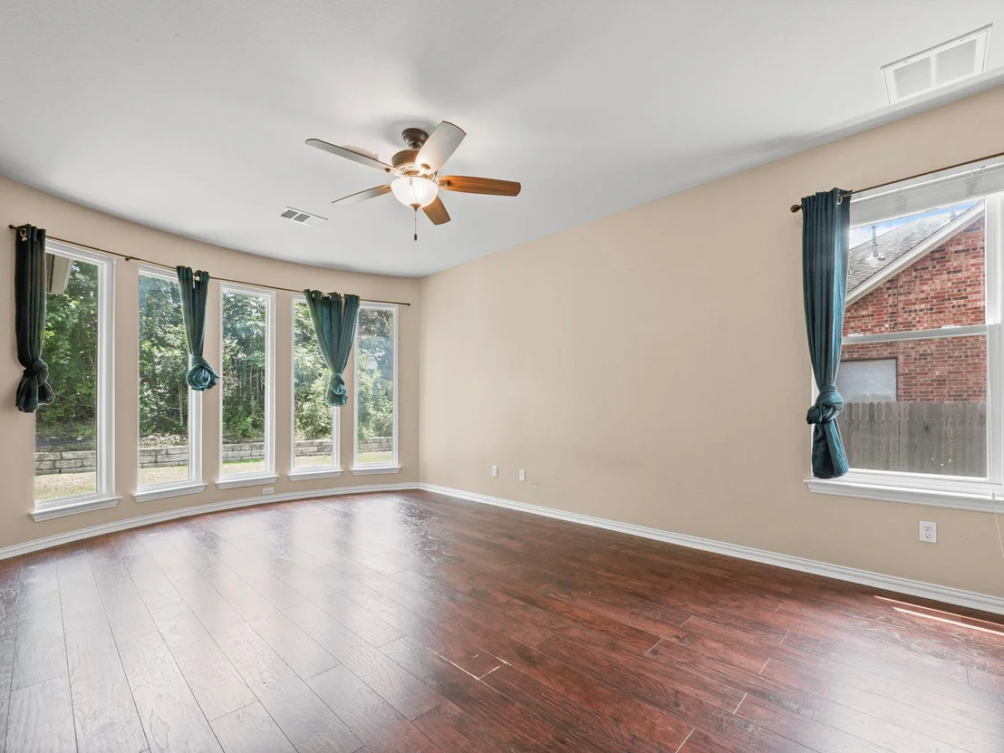 Photo of 1341 Talley LOOP
