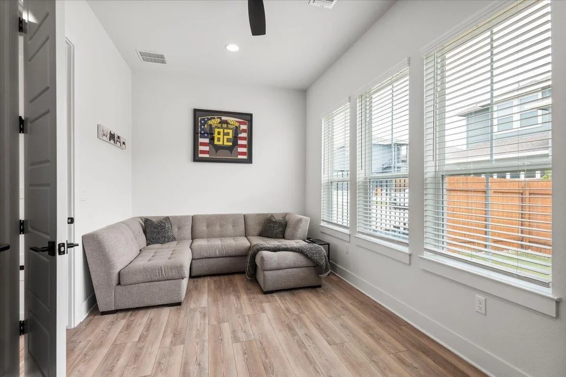 Photo of 8904 Apogee BLVD
