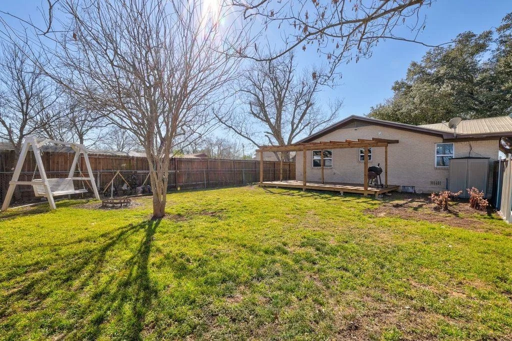 Photo of 309 W Avenue H Ave