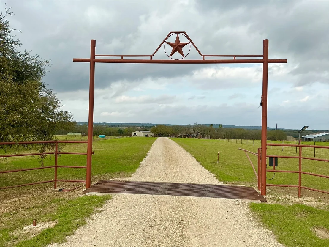Photo of 2501 County Road 228