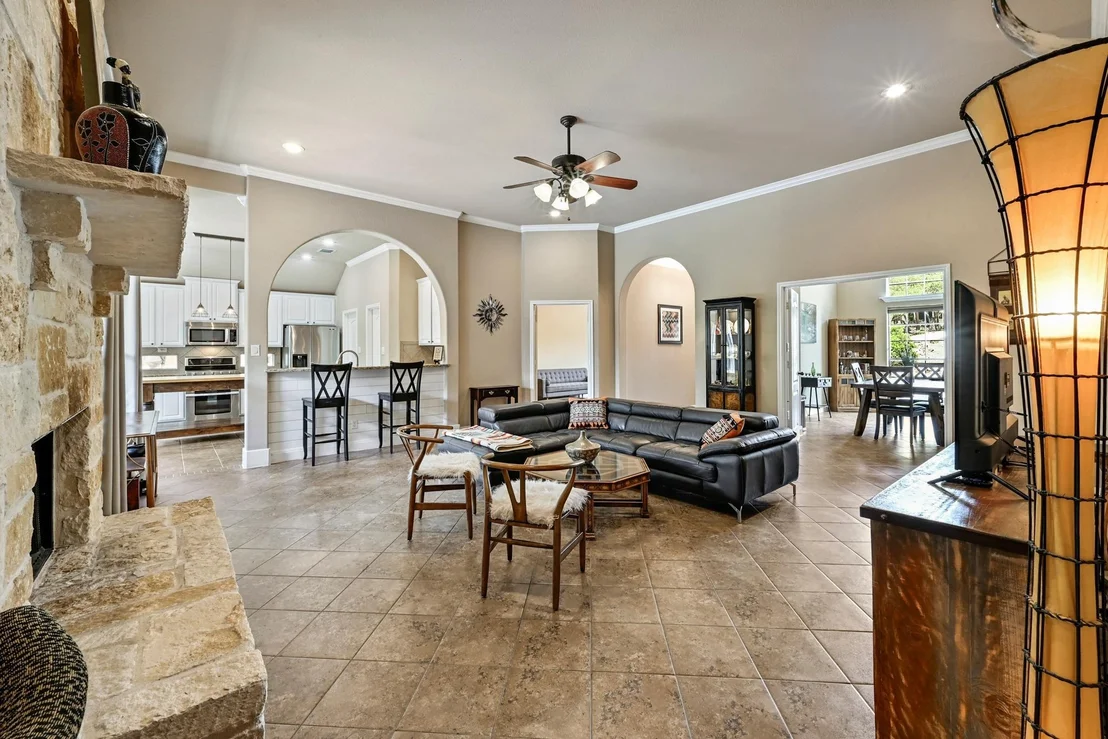 Photo of 615 Mountain Crest DR
