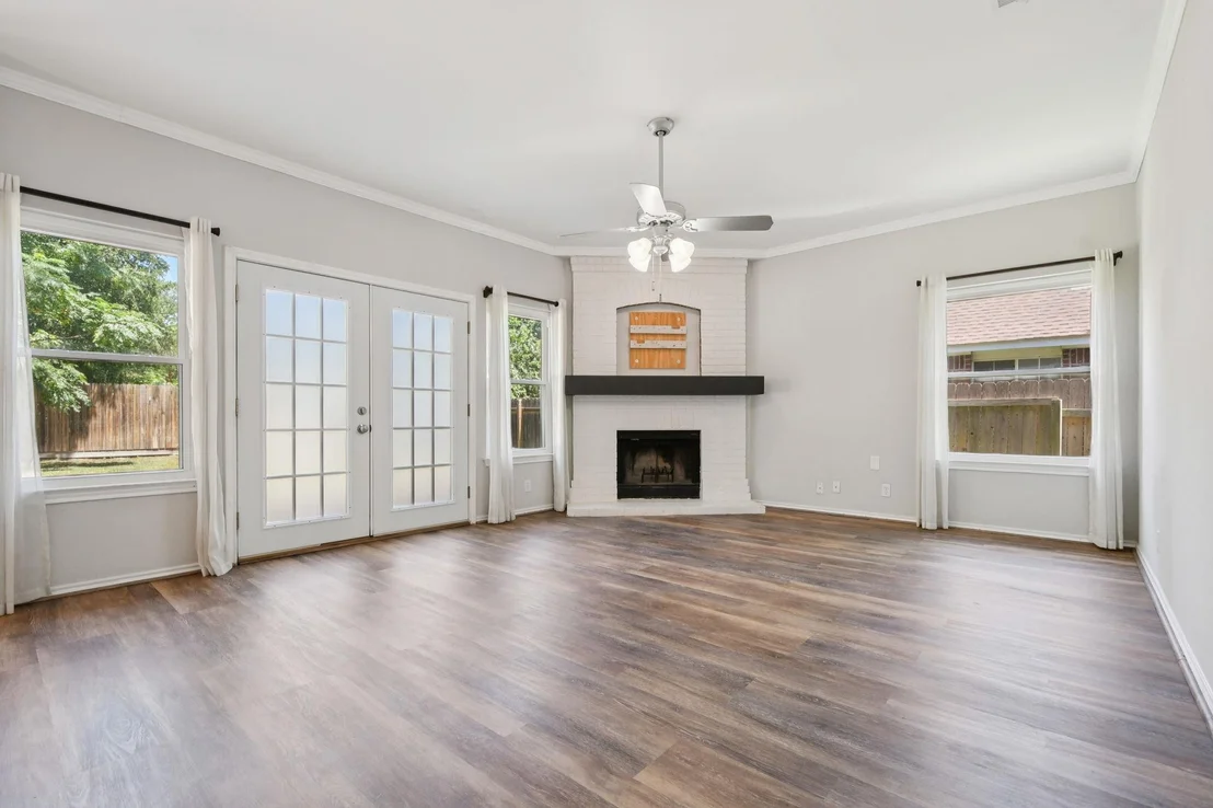 Photo of 1106 Red Bird DR