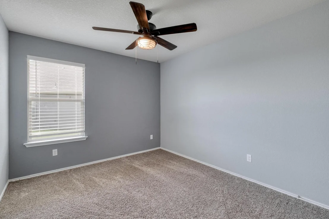 Photo of 125 Lillian DR