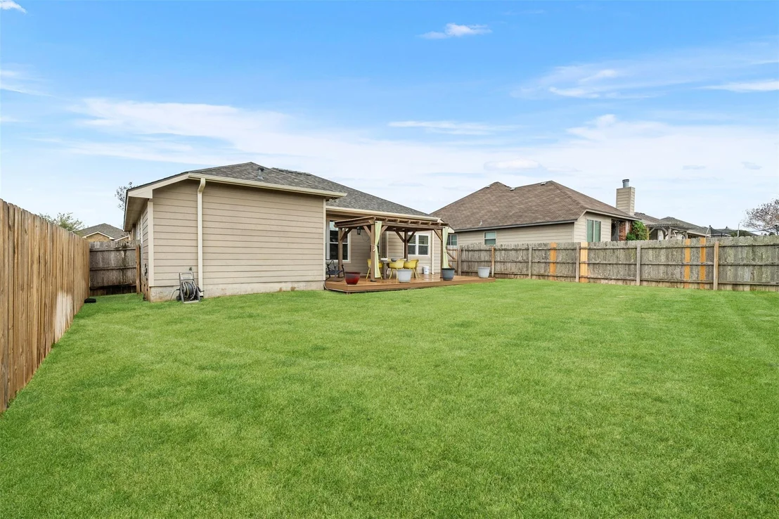 Photo of 5932 Alexandria DR