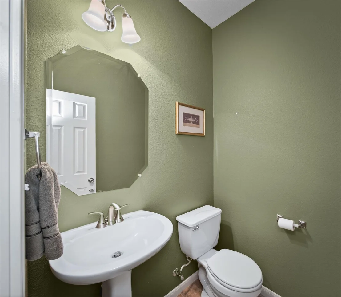 Photo of 2913 Clinton PL