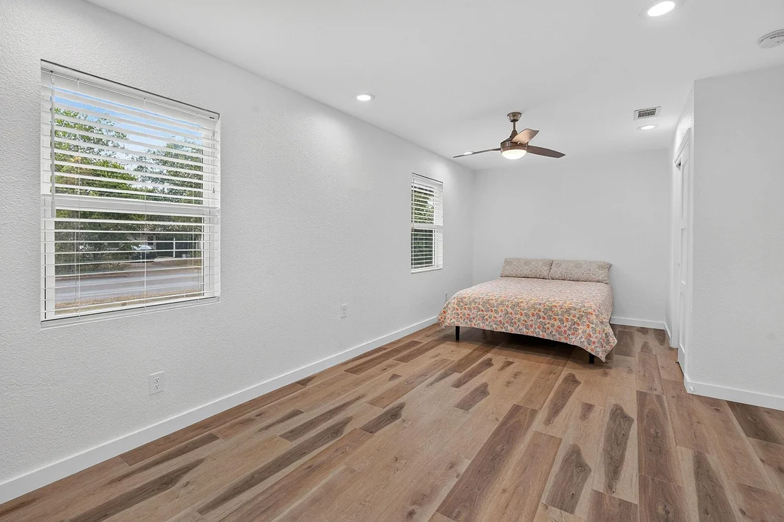 Photo of 204 Chippendale Ave