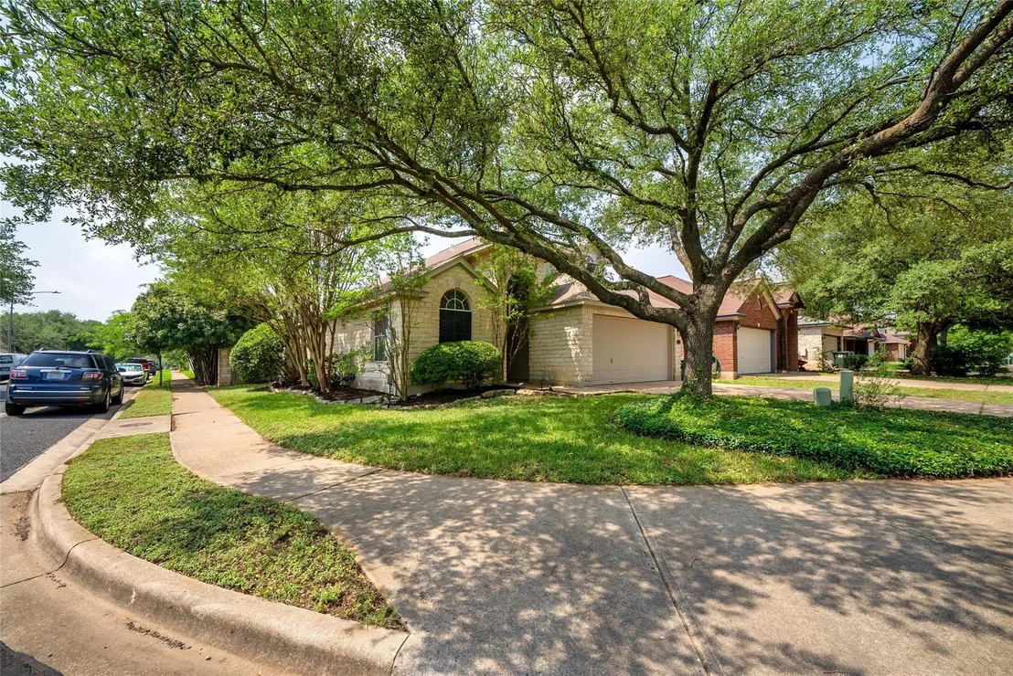 Photo of 13533 Albania WAY