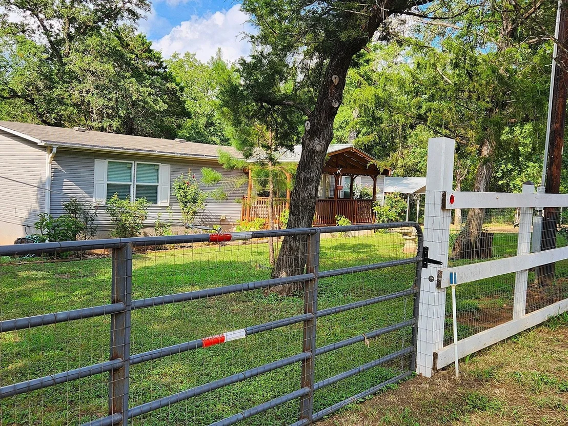 Photo of 184 Arrowhead DR