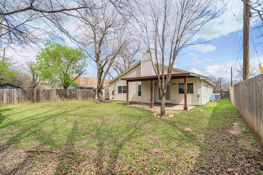 Photo of 1910 Andover DR