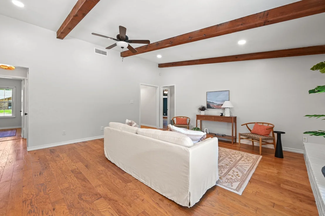 Photo of 5300 Suburban DR