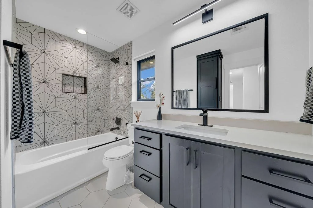 Photo of 1450 Hawthorne LOOP