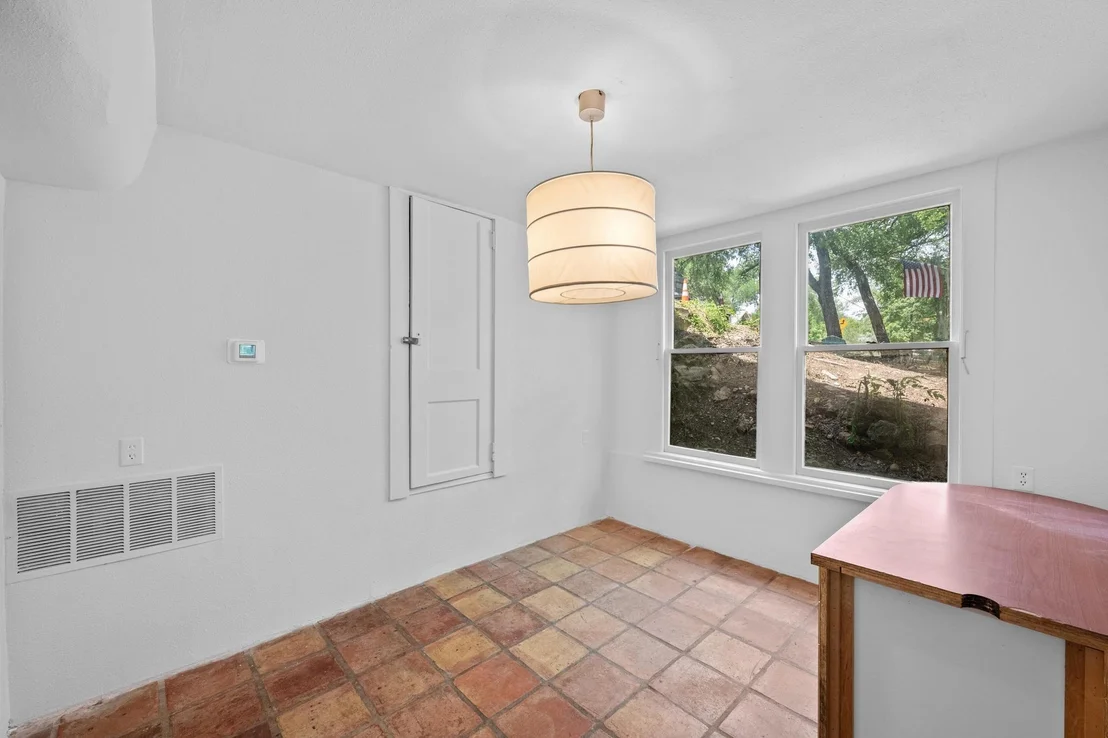 Photo of 713 Patterson Ave
