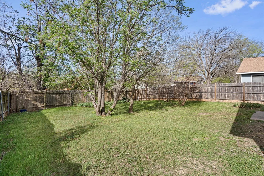 Photo of 1403 Alma DR