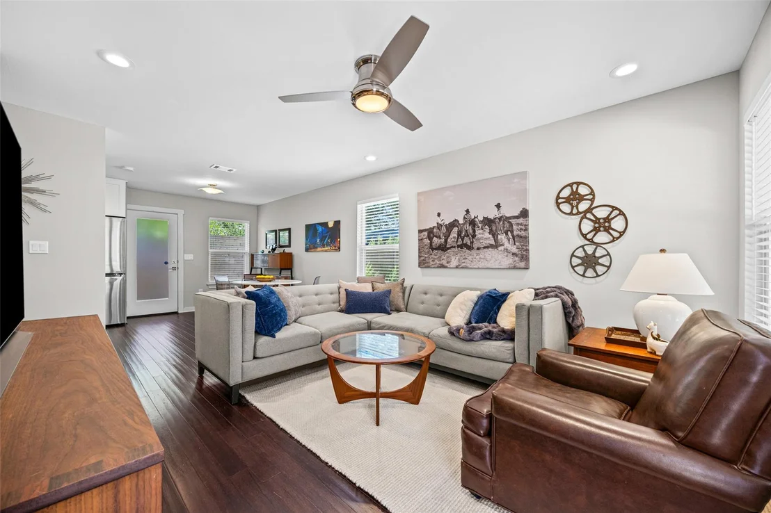 Photo of 1400 Westmoor DR