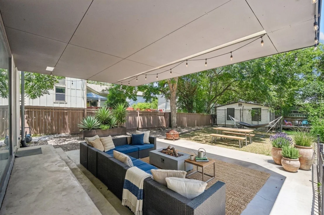 Photo of 208 Lessin LN