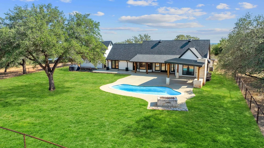 Photo of 404 County Road 421