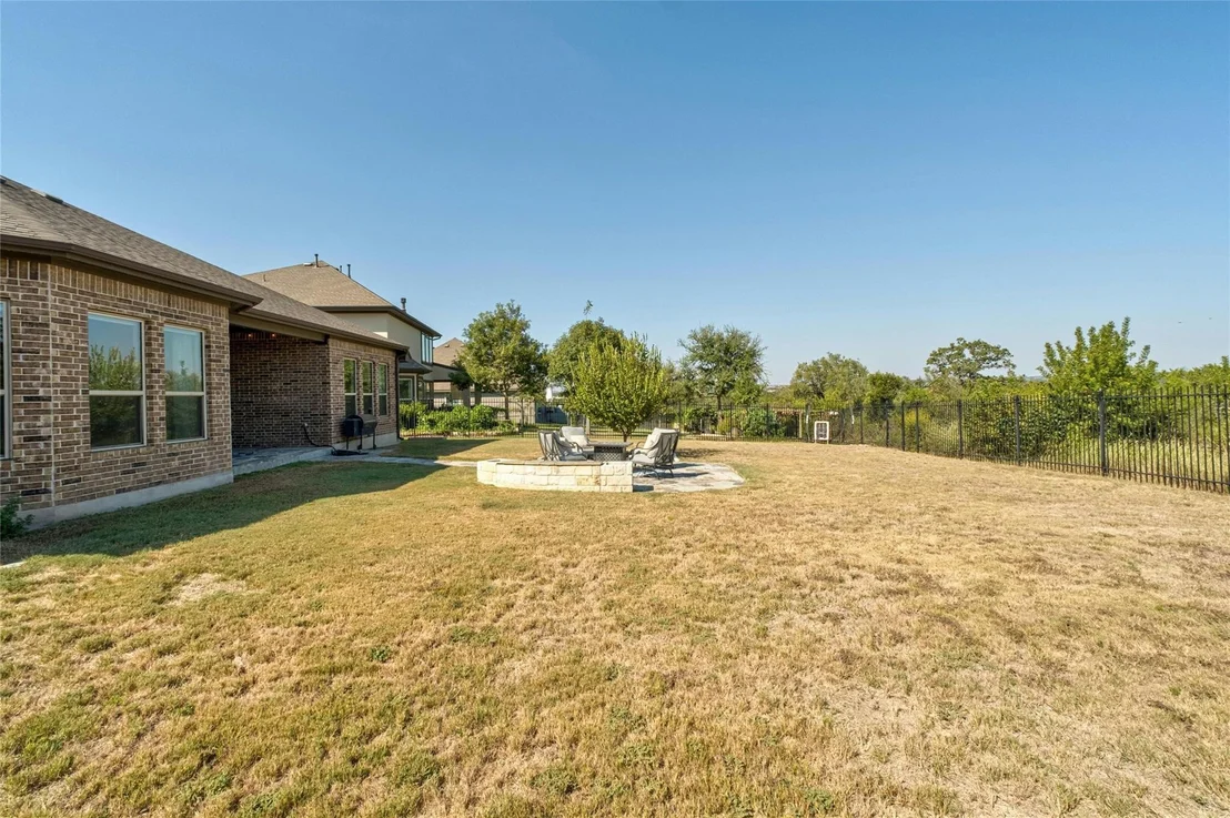 Photo of 401 Jacksdaw DR