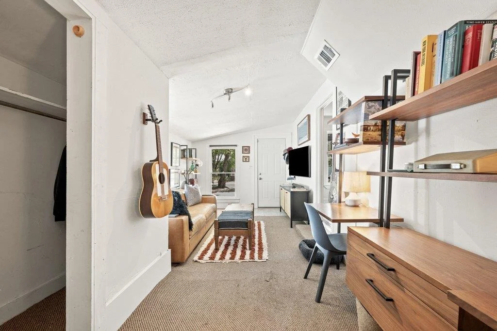 Photo of 403 W 55th ST