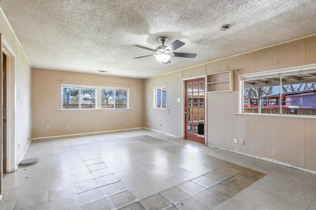 Photo of 7515 Grover Ave
