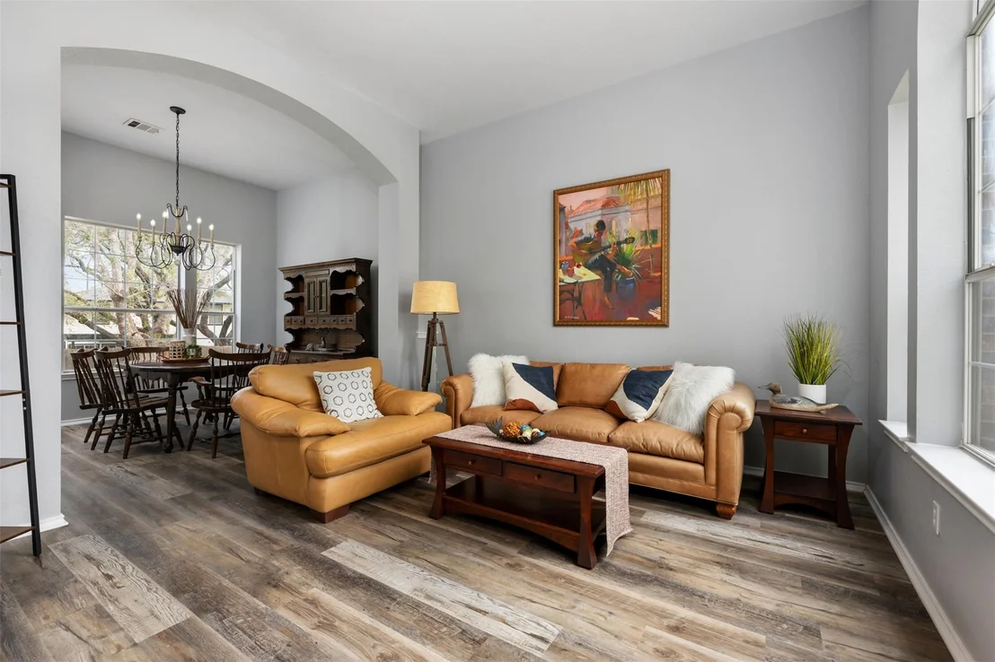 Photo of 1107 Sugarberry DR