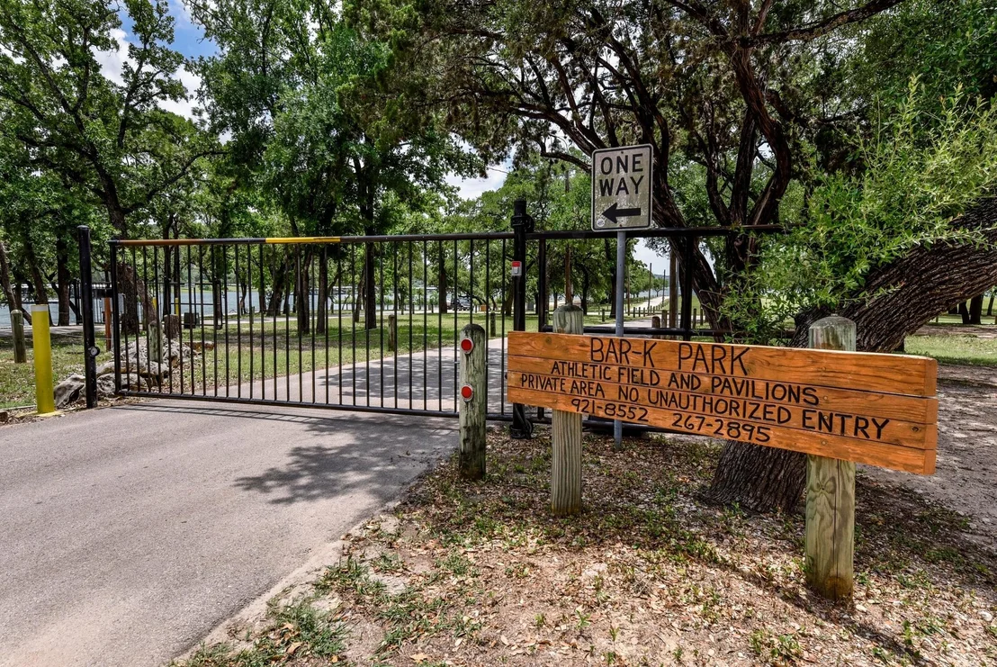 Photo of 21518 Horseshoe LOOP