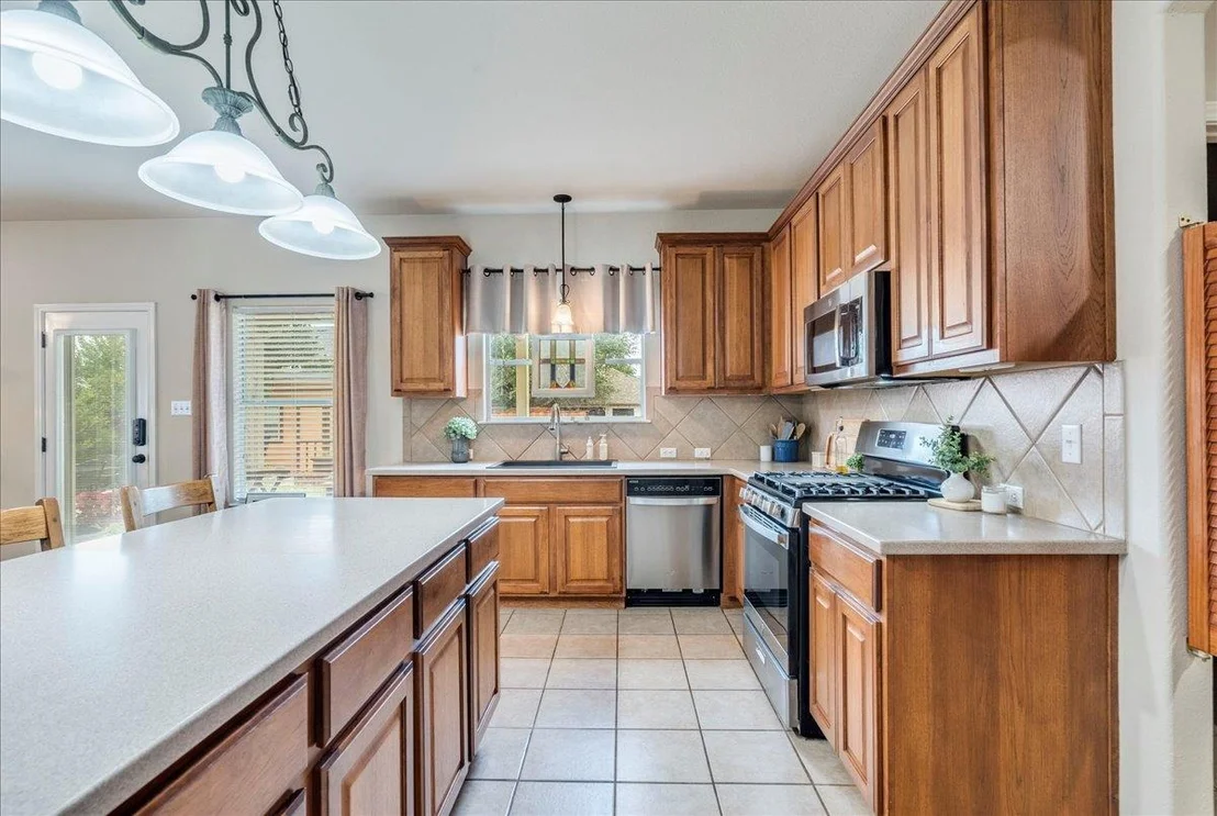 Photo of 18717 Shoreless DR