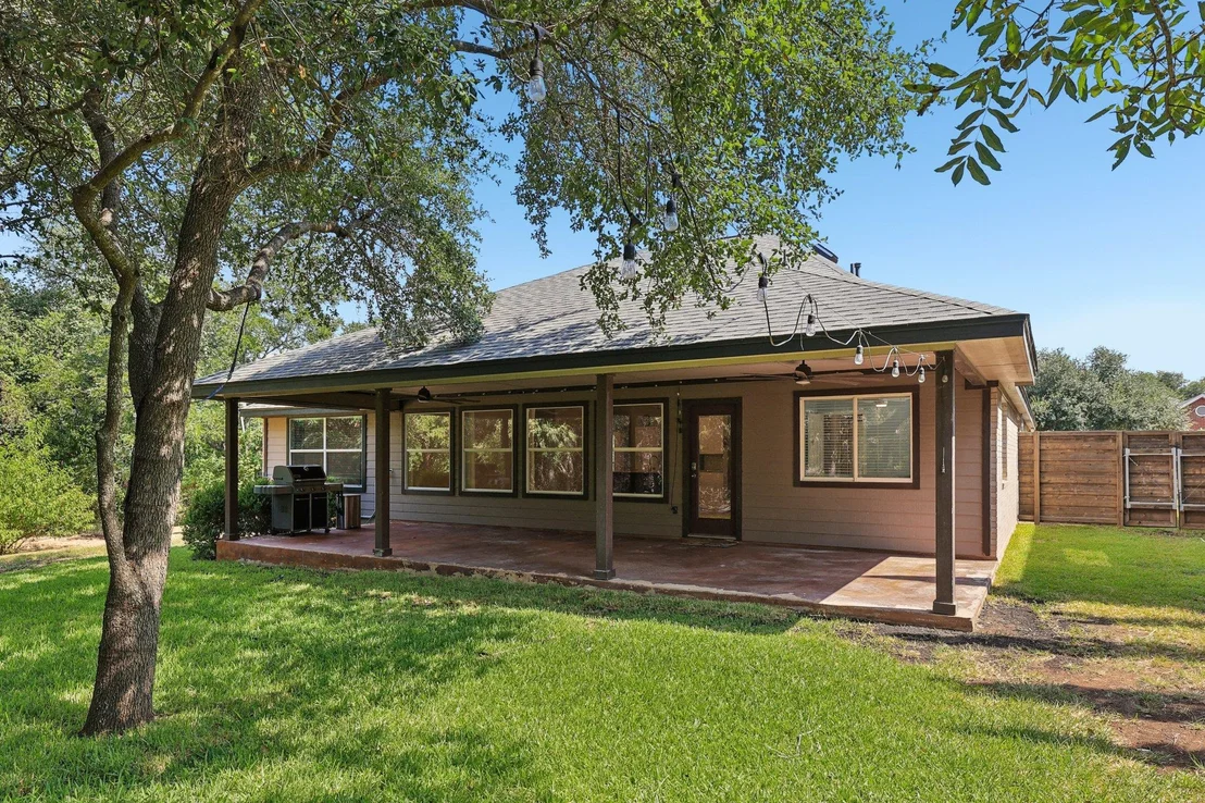 Photo of 653 River Bluff CIR