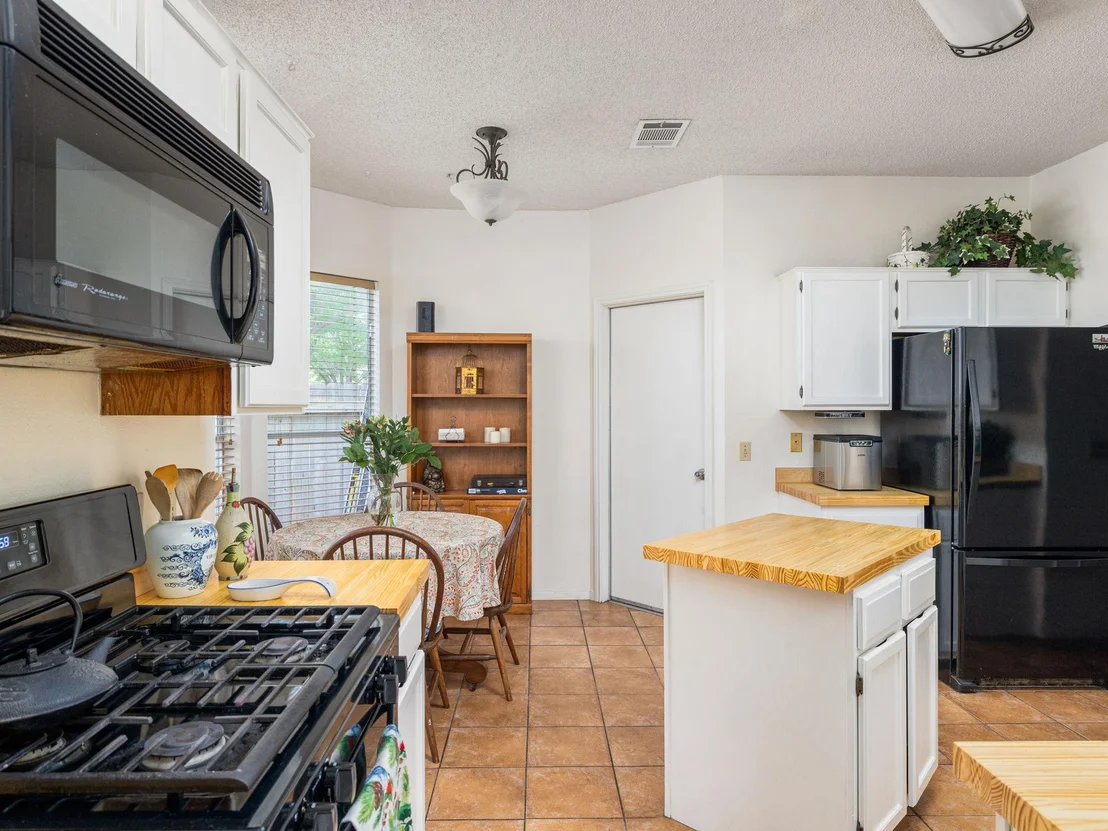 Photo of 903 Deer Grove DR