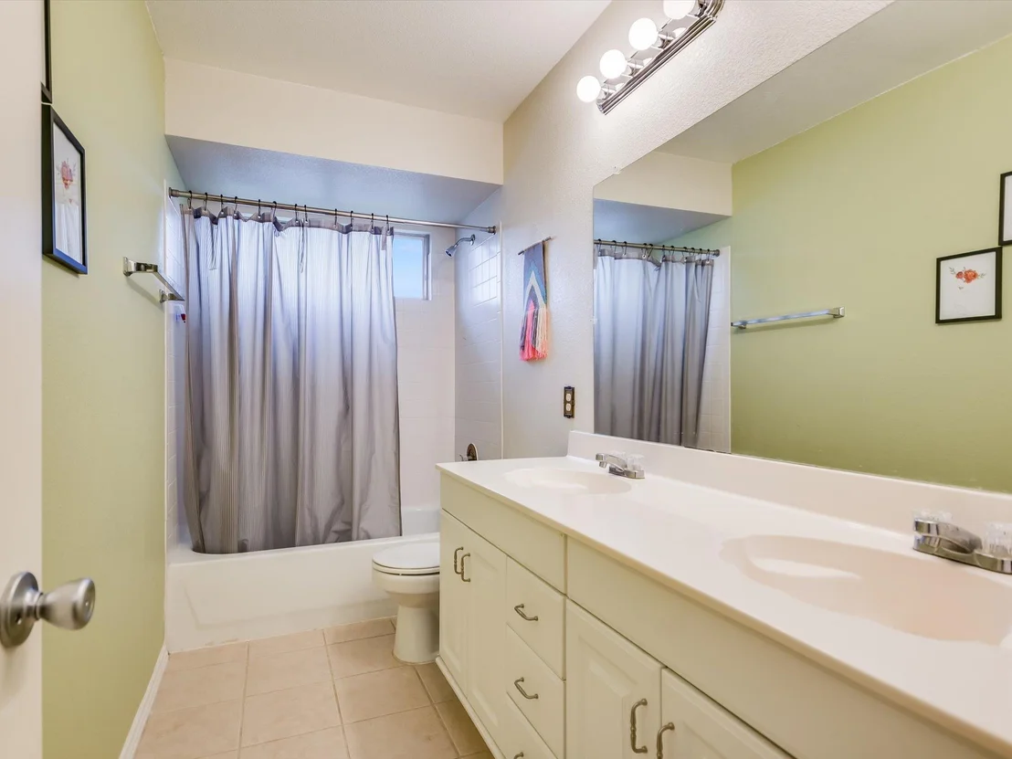 Photo of 2001 Aster WAY