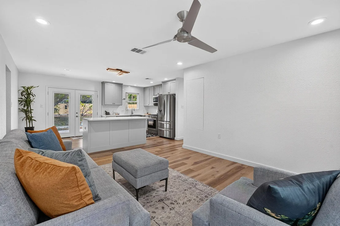 Photo of 204 Chippendale Ave