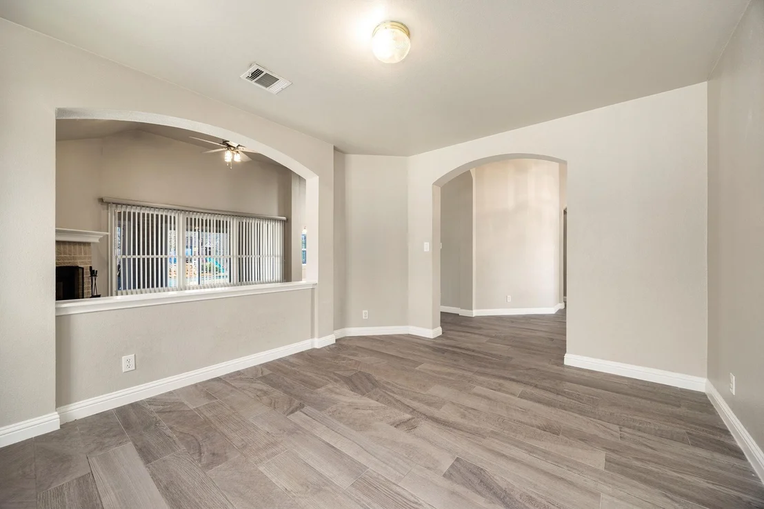 Photo of 707 Thrush DR
