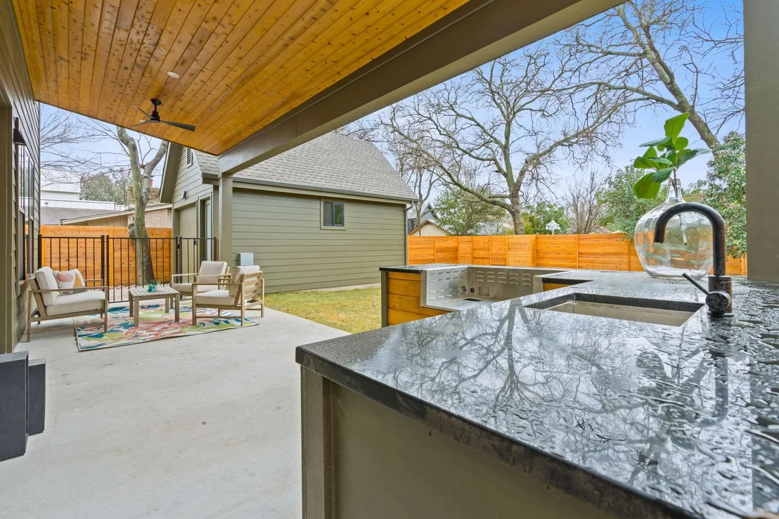 Photo of 1211 Cullen Ave