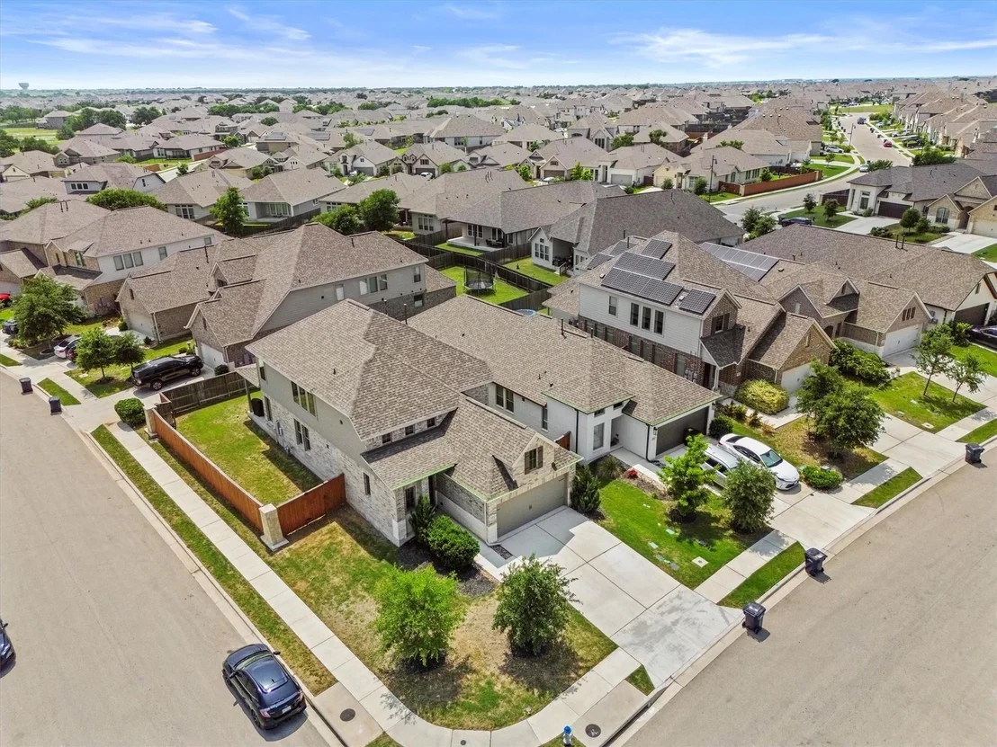 Photo of 120 Freeman Loop LOOP