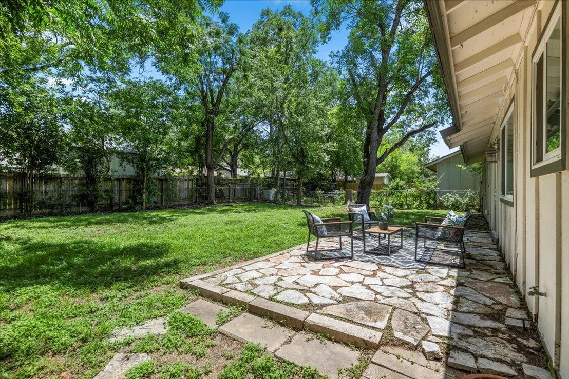 Photo of 2312 Aldford DR